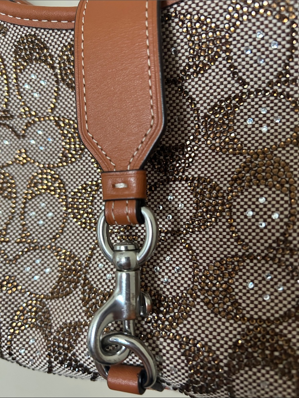 COACH Hampton Hobo Bag in Crystal signature Jacquard - Picture 6 of 7